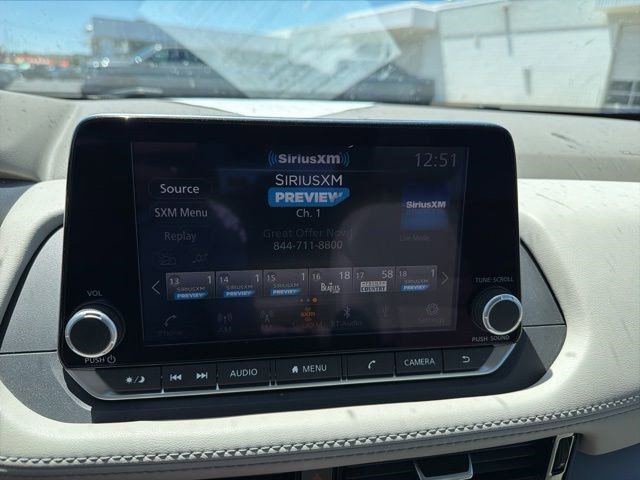 Used 2023 Caspian Blue Metallic Nissan SV image 17