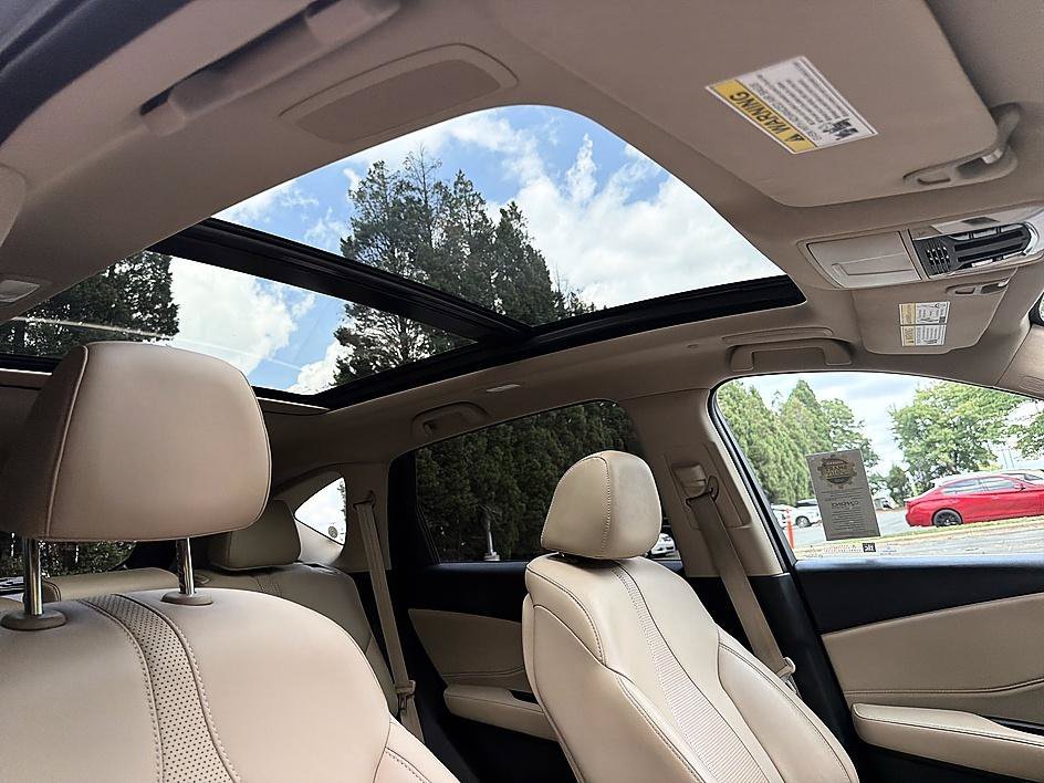 Used 2019 Majestic Black Pearl Acura w/Technology Pkg image 19