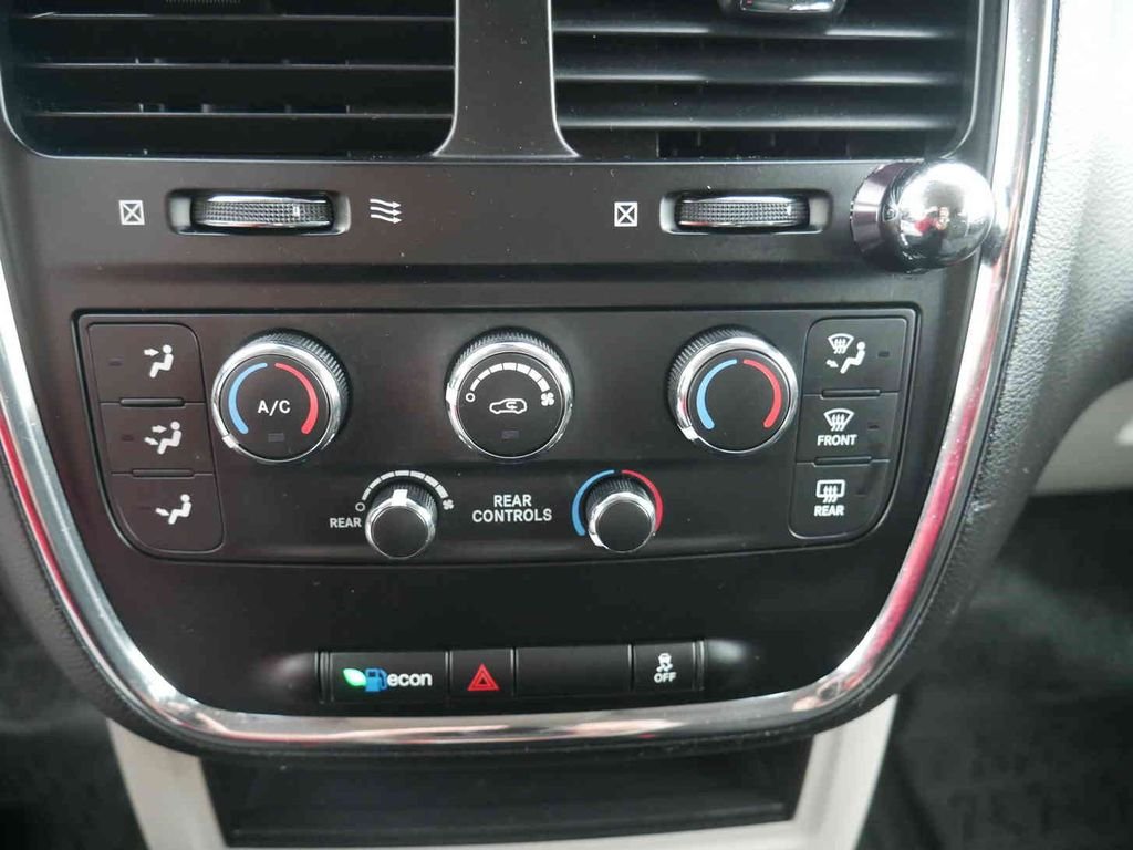 Used 2017 Black Dodge SE image 27