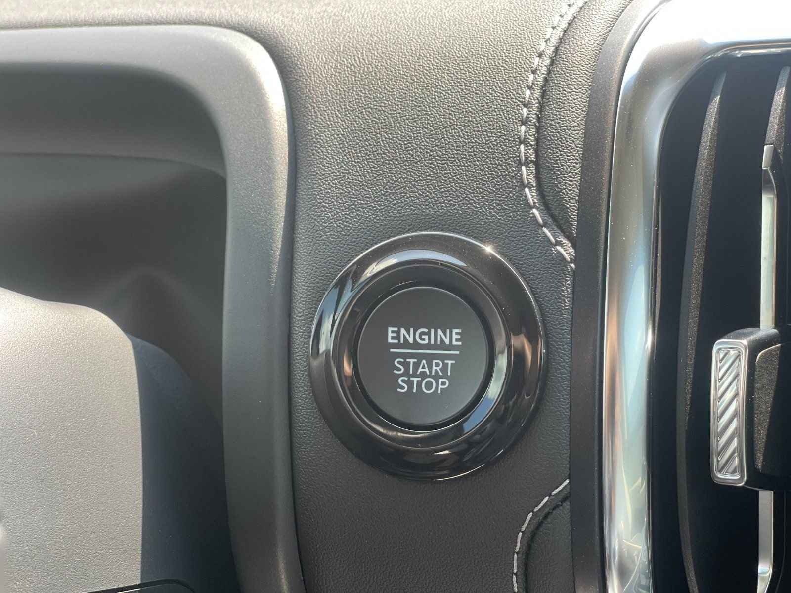 New 2026 Space Silver Metallic Ford Platinum® image 26