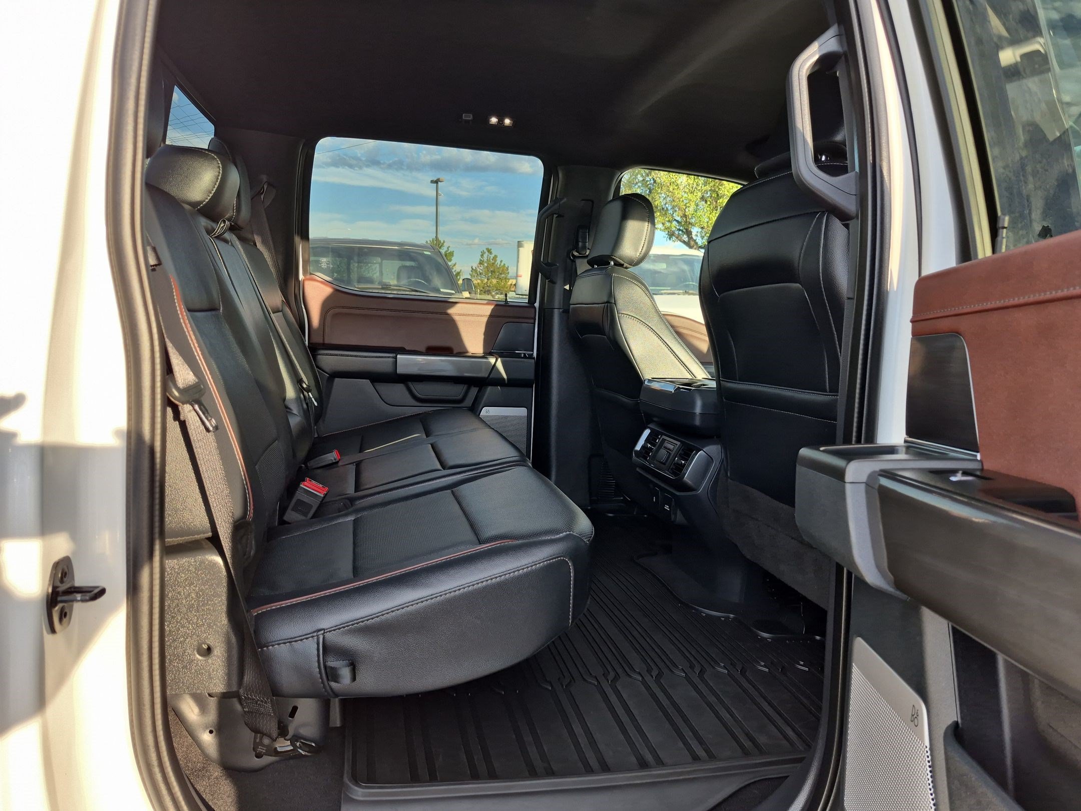 Certified Used 2023 Blue Ford LARIAT image 30