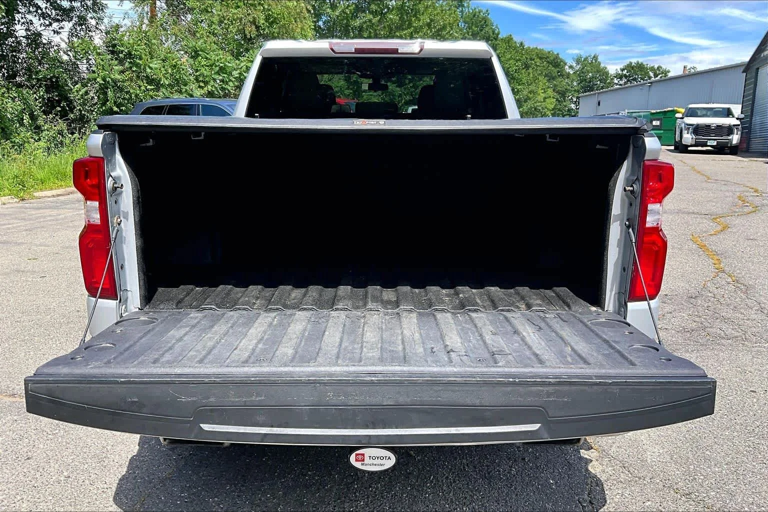Used 2021 Silver Ice Metallic Chevrolet Custom image 30
