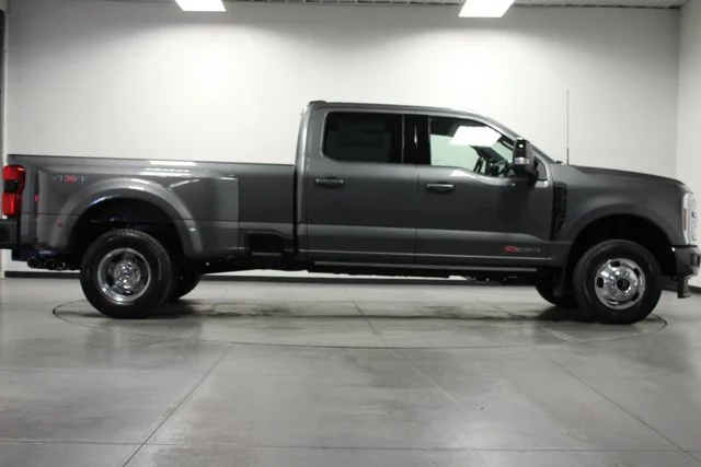 New 2026 Carbonized Gray Metallic Ford F-350® Platinum® image 25