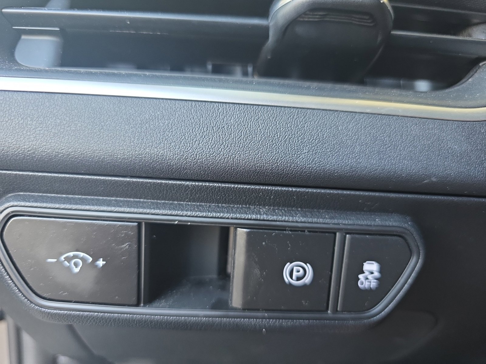 Certified Used 2025 Steel Gray Kia LXS image 25