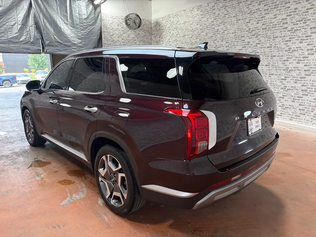 Used 2024 Sierra Burgundy Hyundai SEL image 5
