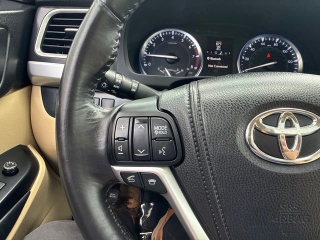 Used 2014 Blue Toyota XLE V6 image 18