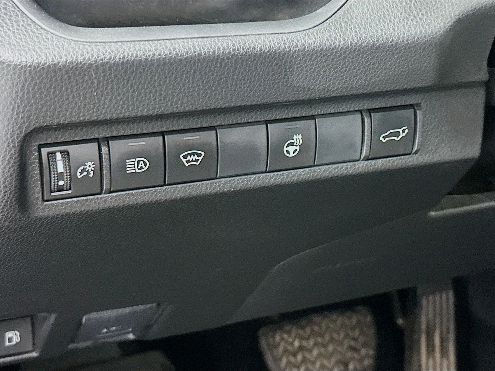 Used 2023 Silver Toyota XLE image 10