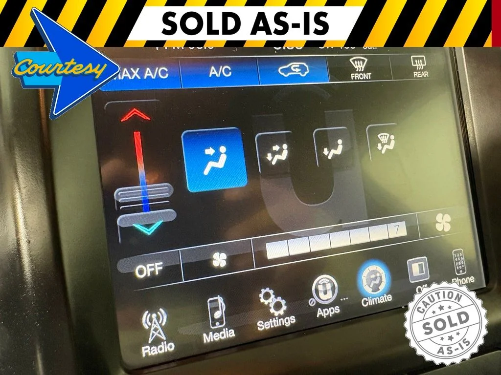 Used 2018 Silver Jeep Latitude Plus image 28