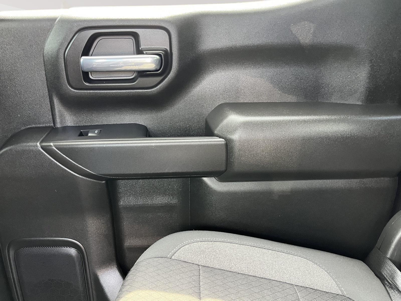 Used 2022 Black Chevrolet LT image 17