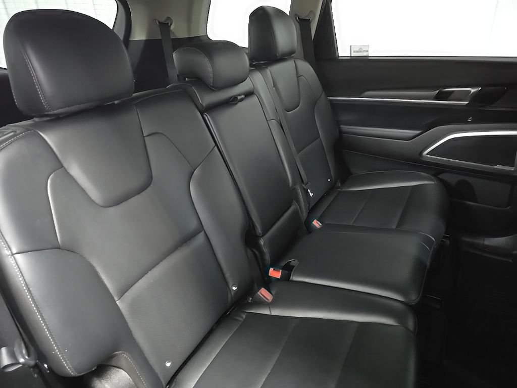 Used 2020 Silver Kia S image 17
