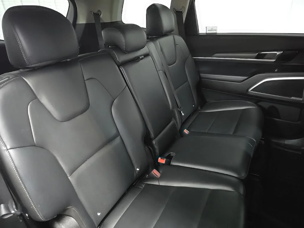 Used 2020 Silver Kia S image 17