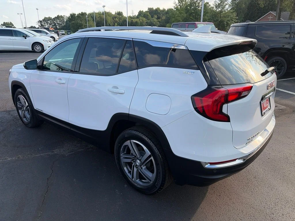 Used 2021 White GMC SLT image 5