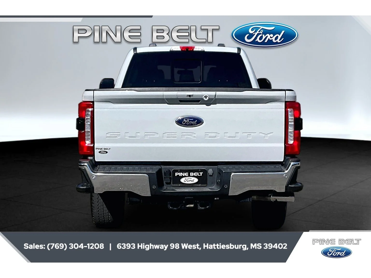 Used 2025 Avalanche Ford LARIAT image 4