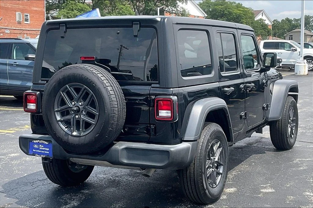 Used 2024 Black Jeep Sport S image 12