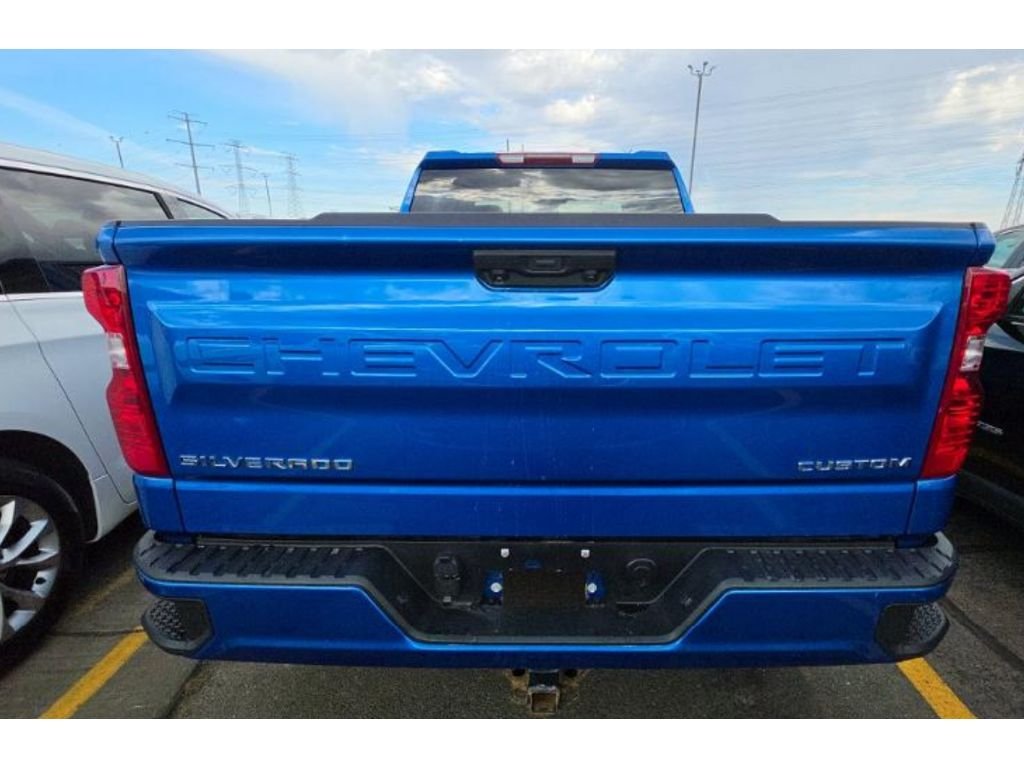 Used 2023 Blue Chevrolet Custom image 10