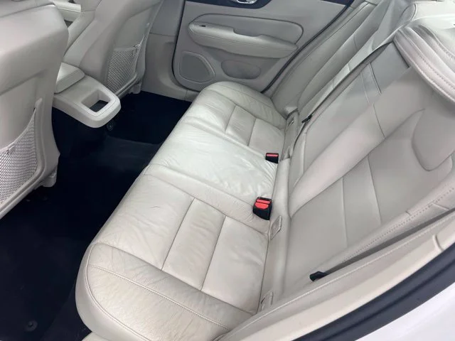 Used 2021 White Volvo T5 Momentum image 10