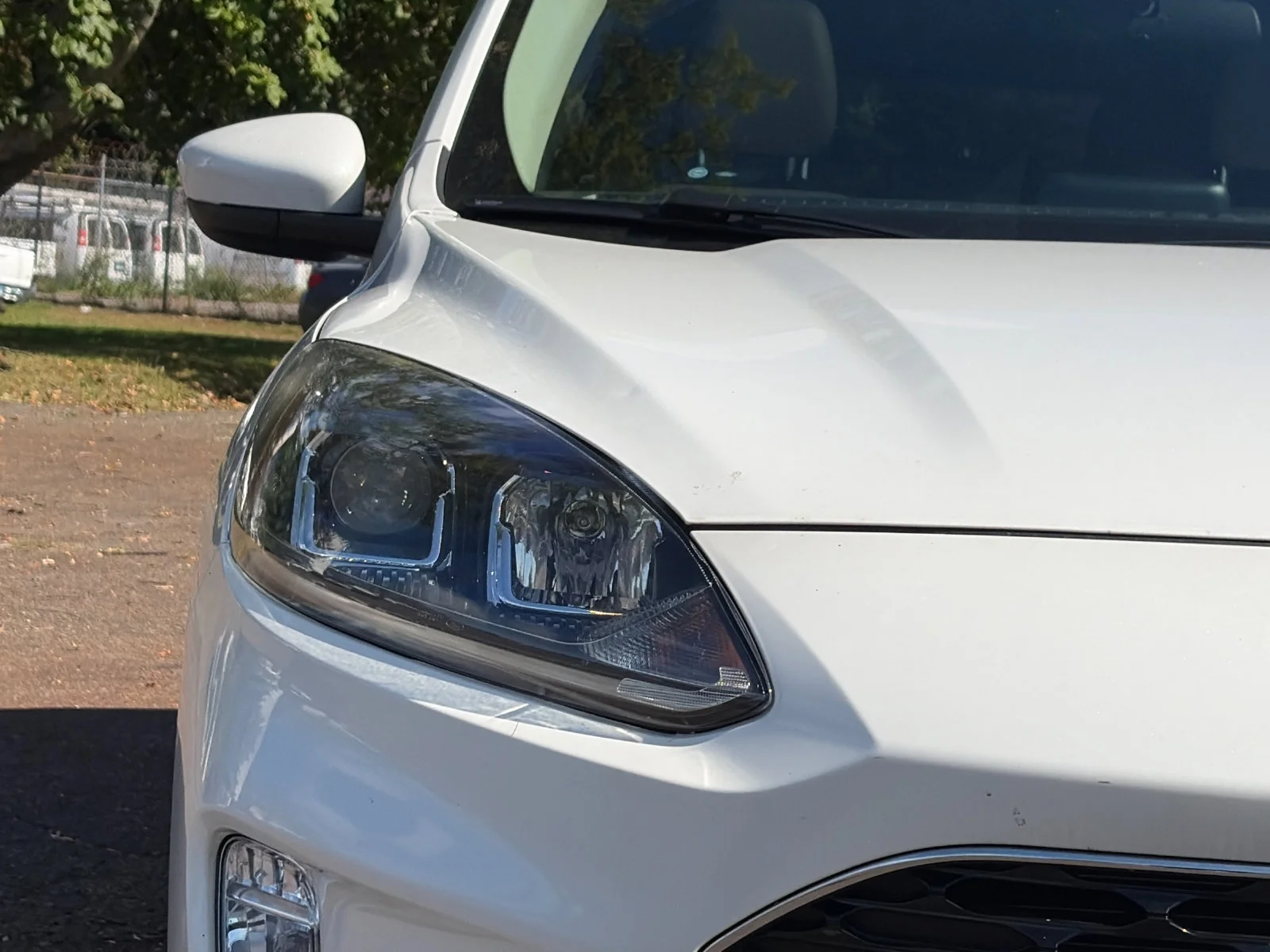 Used 2020 White Metallic Ford SEL image 9