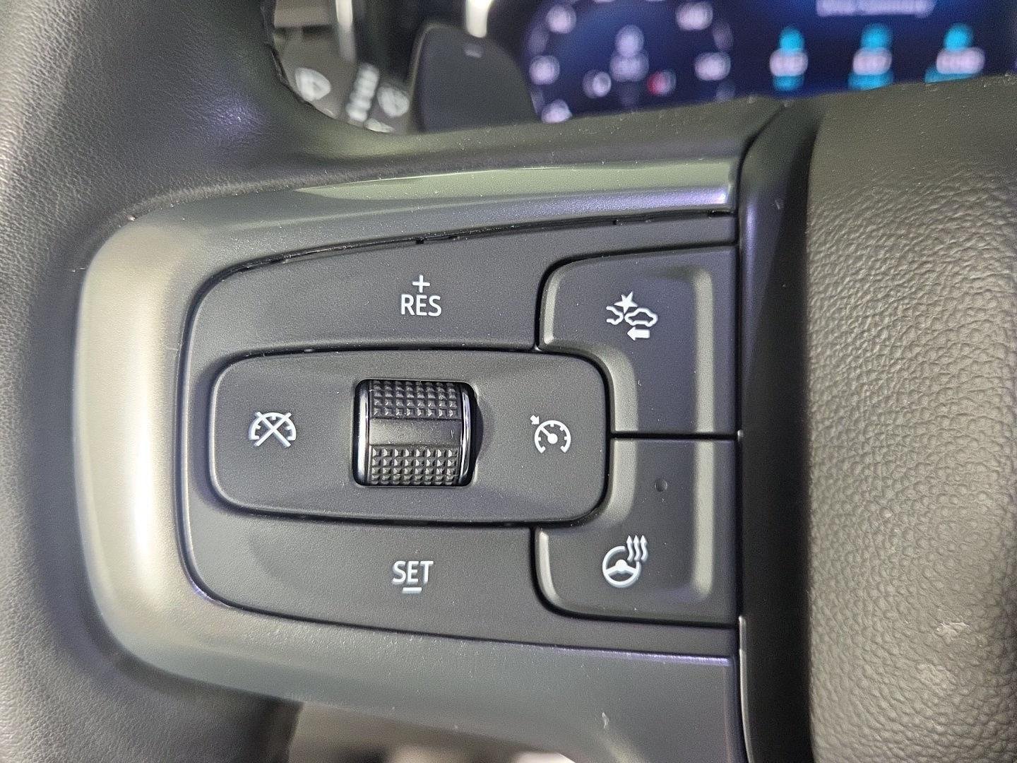 Used 2025 Summit White Chevrolet RST image 21