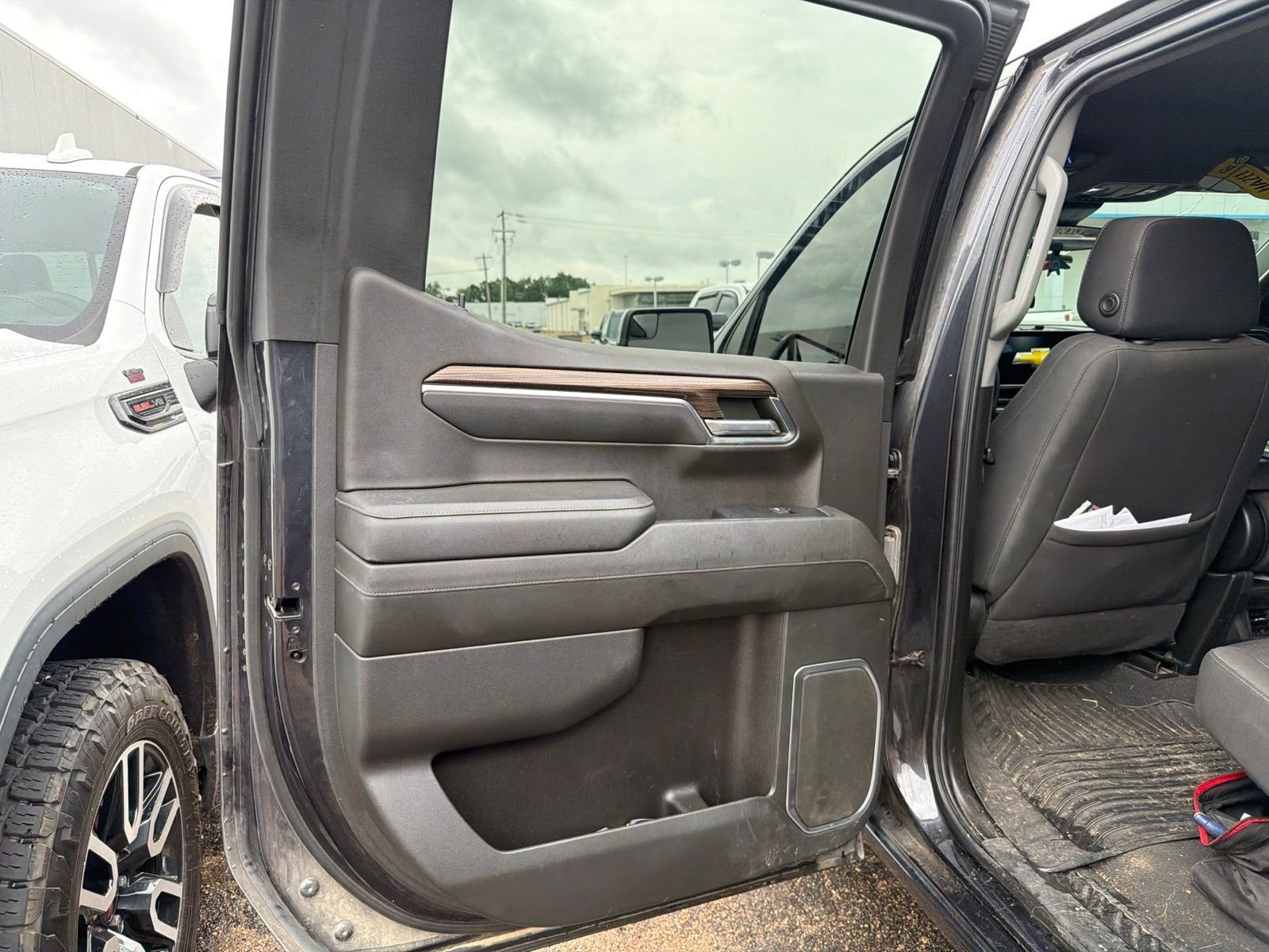 Used 2022 Gray Chevrolet LT image 21