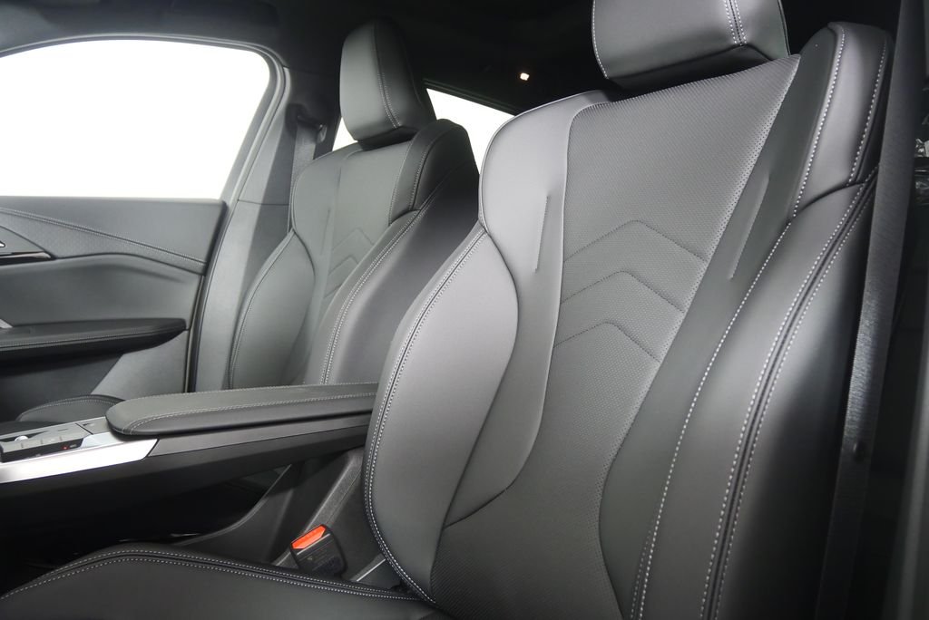 New 2026 Alpine White BMW xDrive28i image 10