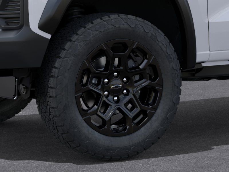 New 2026 Summit White Chevrolet Trail Boss image 9