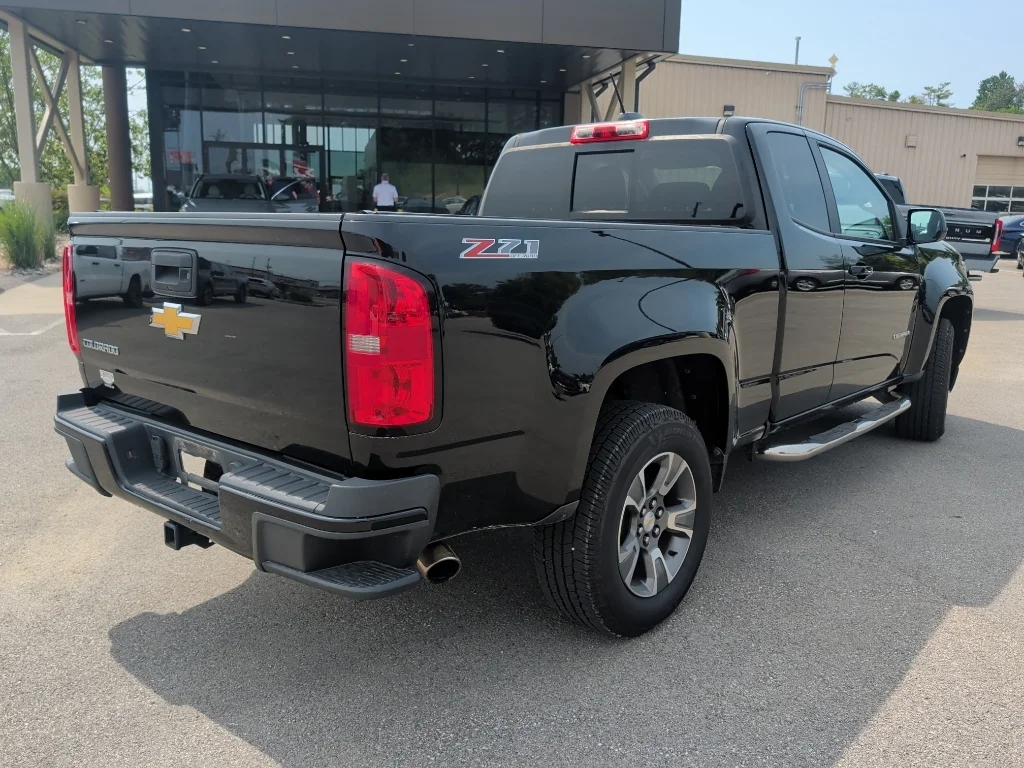Used 2016 Black Chevrolet 4WD Z71 image 4