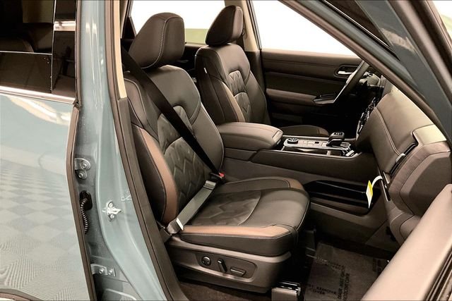 New 2026 Baltic Teal/Super Black Nissan Platinum image 40