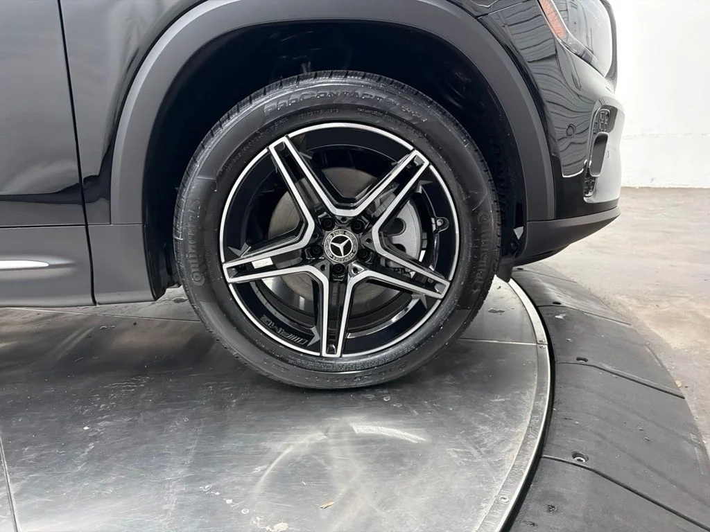 New 2026 Black Mercedes-Benz GLB 250 image 9