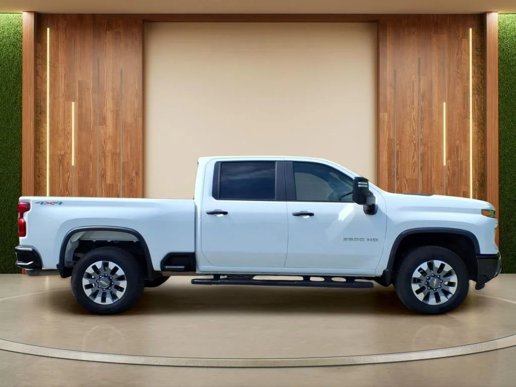 Used 2024 Summit White Chevrolet Custom image 36