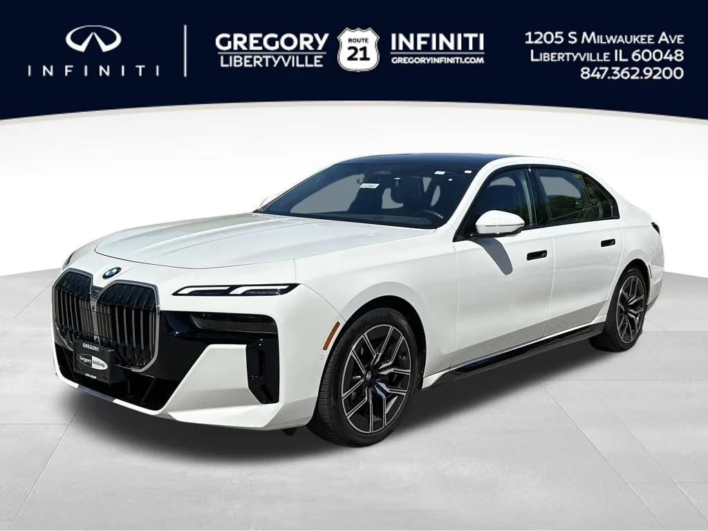 2025 BMW 7 Series 740i xDrive Sedan's photo