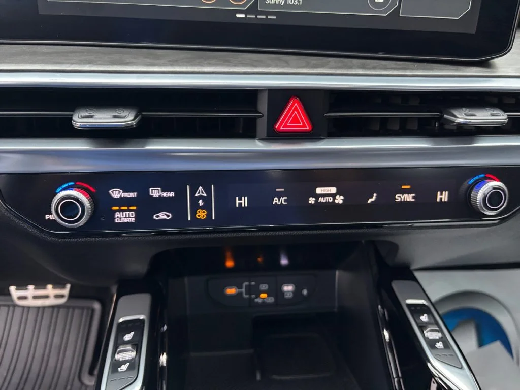 Used 2025 Brown Kia X-Line SX image 25
