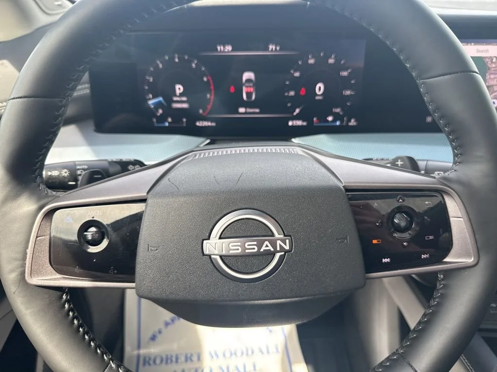 Used 2025 Black Nissan SL image 18
