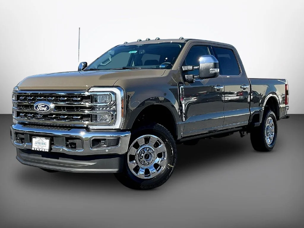 New 2027 Marsh Gray Metallic Ford F-250® Lariat® image 2