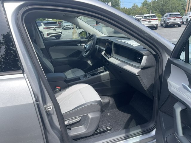 New 2026 Pyrite Silver Metallic Volkswagen SE AWD image 6