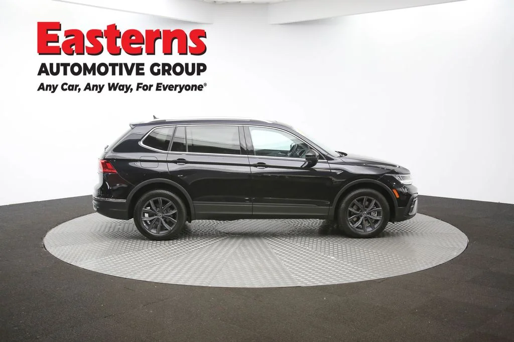 Used 2022 Black Volkswagen 2.0T SE image 43