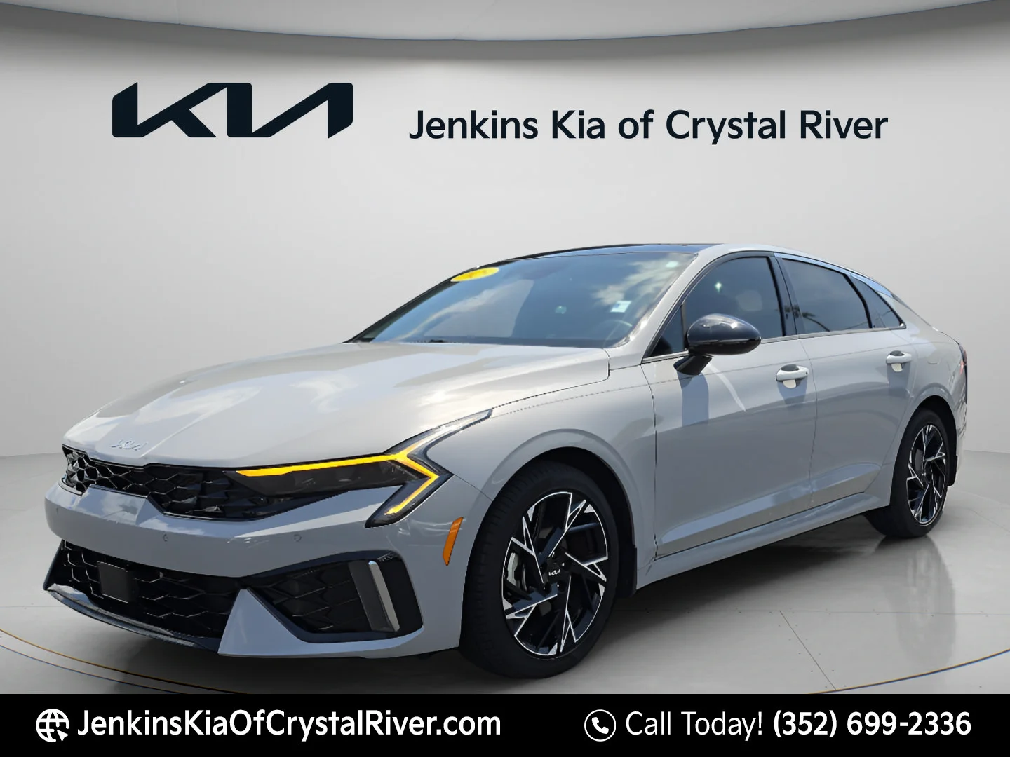 Used 2025 Wolf Gray Kia GT-Line image 11