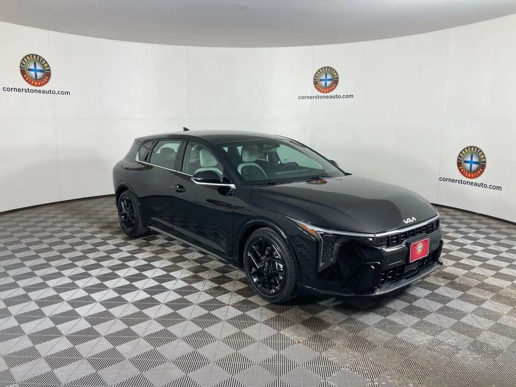 2026 Kia K4 GT-Line Turbo - Photo 17