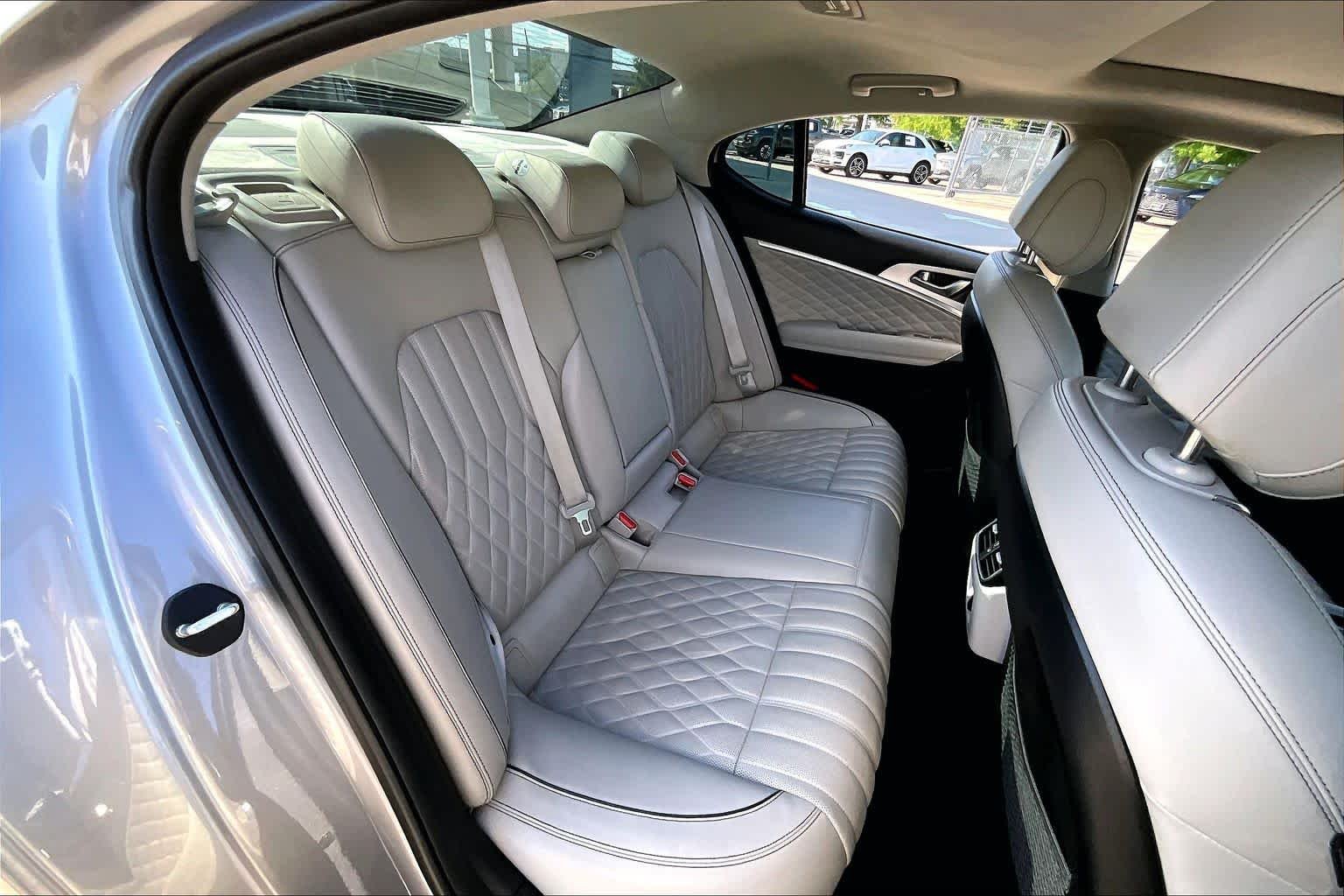 Used 2021 Savile Silver Genesis 2.0T image 20
