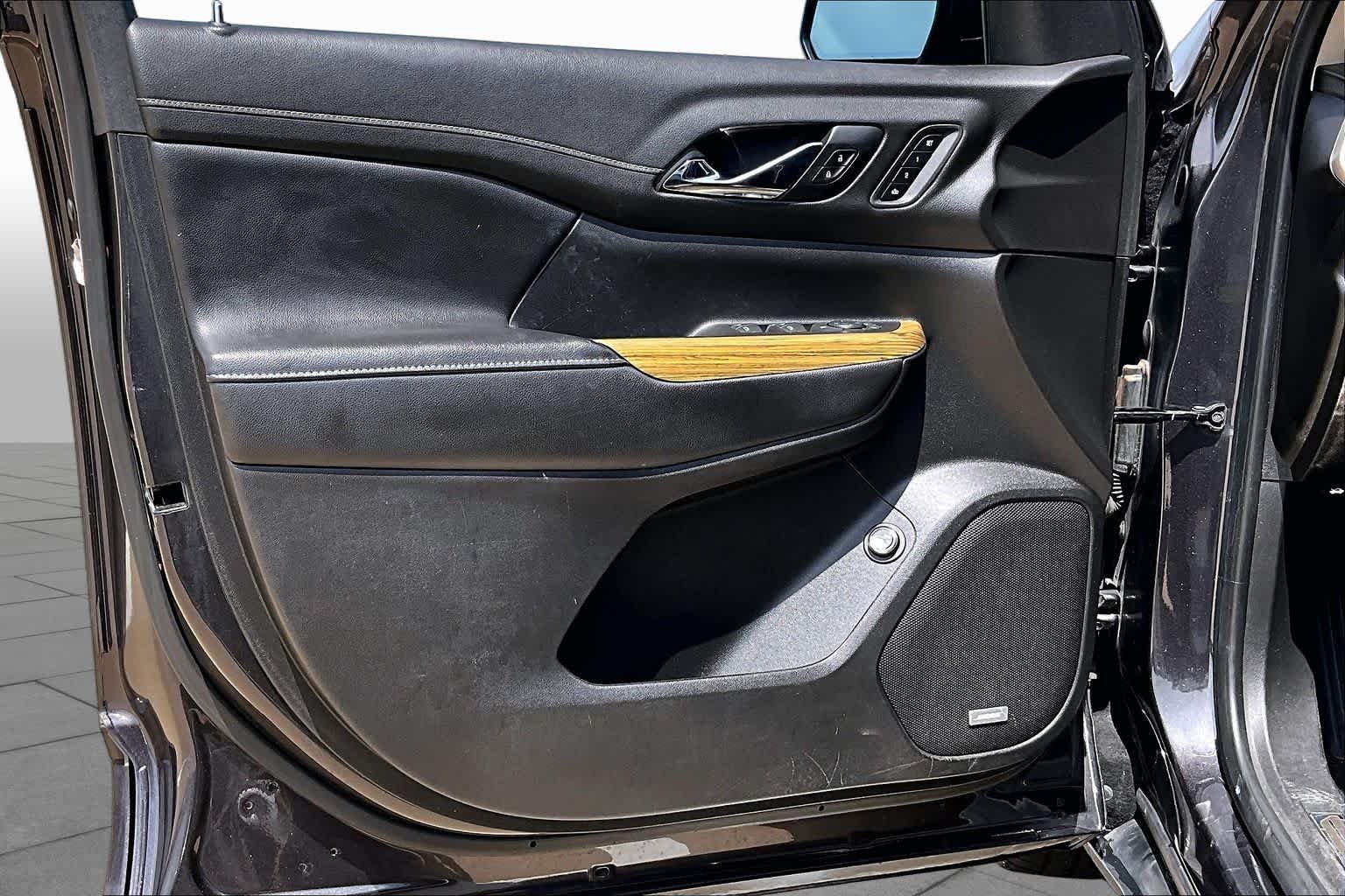 Used 2019 Iridium Metallic GMC Denali image 22