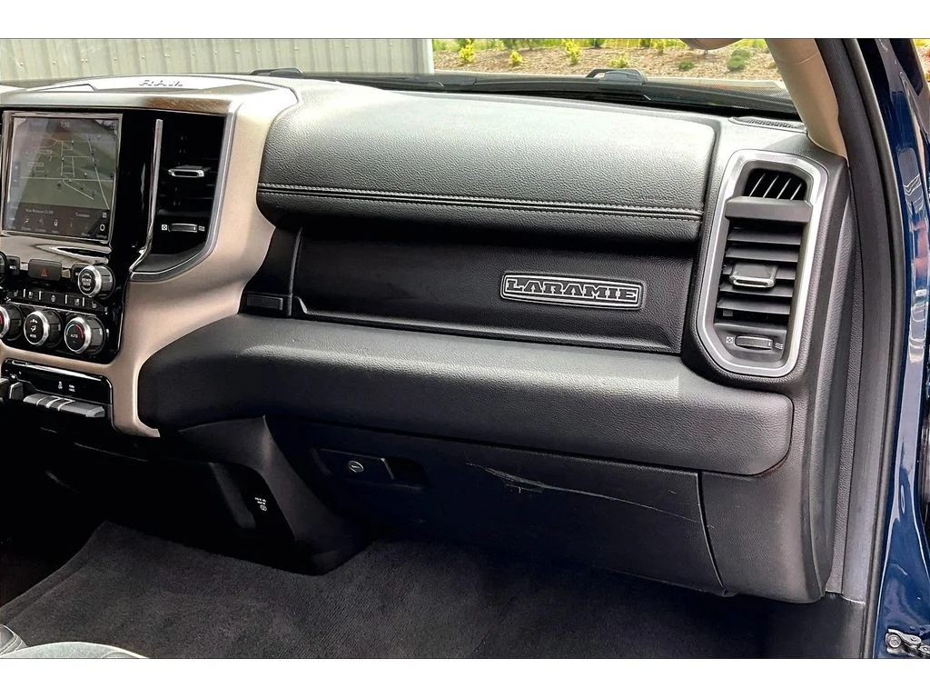 Used 2021 Patriot Blue Pearlcoat Ram Laramie image 16