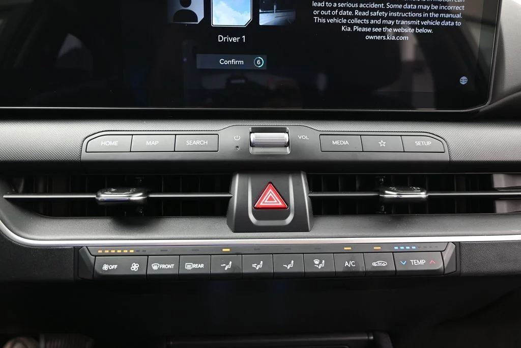 Used 2025 Gray Kia LXS image 21