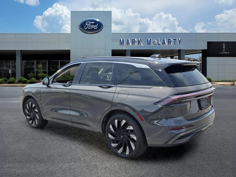Used 2025 Dark Gray Metallic LINCOLN BLACK LABEL AWD image 3
