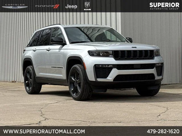 New 2026 Silver Zynith Exterior Paint Jeep Limited image 1