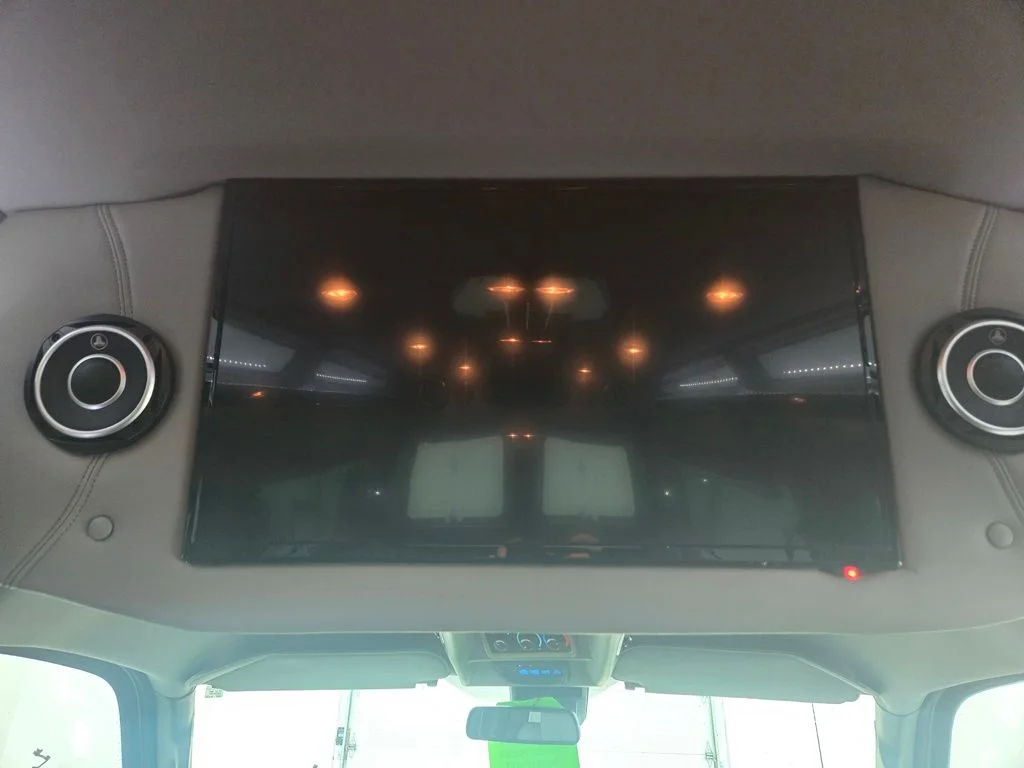Used 2020 Summit White Chevrolet Explorer Limited SE image 45