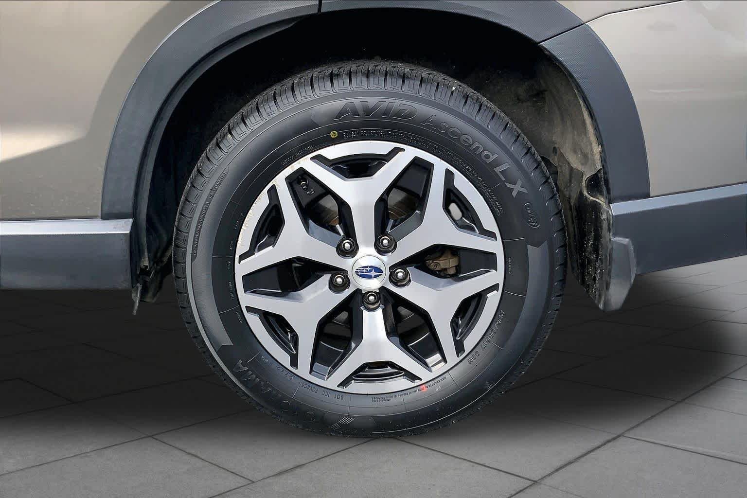 Used 2020 Sepia Bronze Metallic Subaru Premium image 11