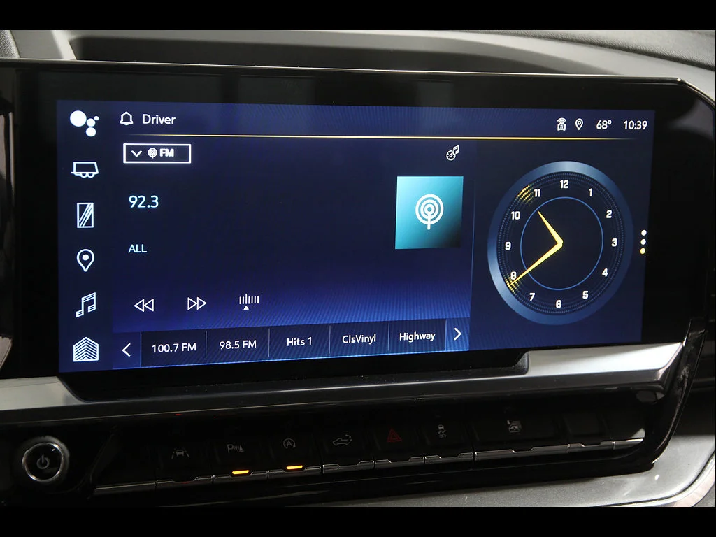 Used 2023 BLACK Chevrolet High Country image 14