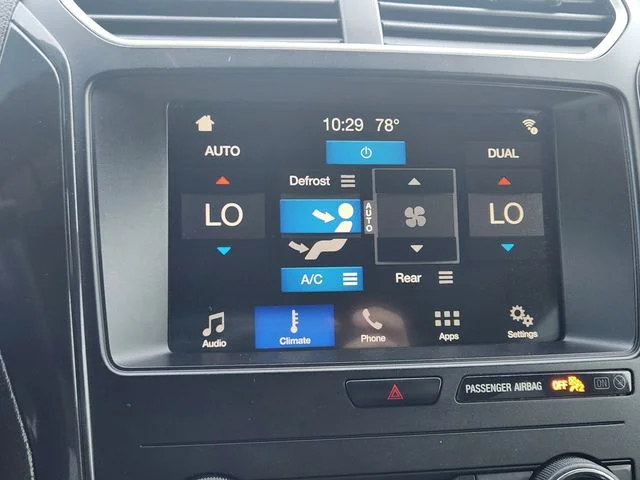 Used 2019 Oxford White Ford XLT image 17
