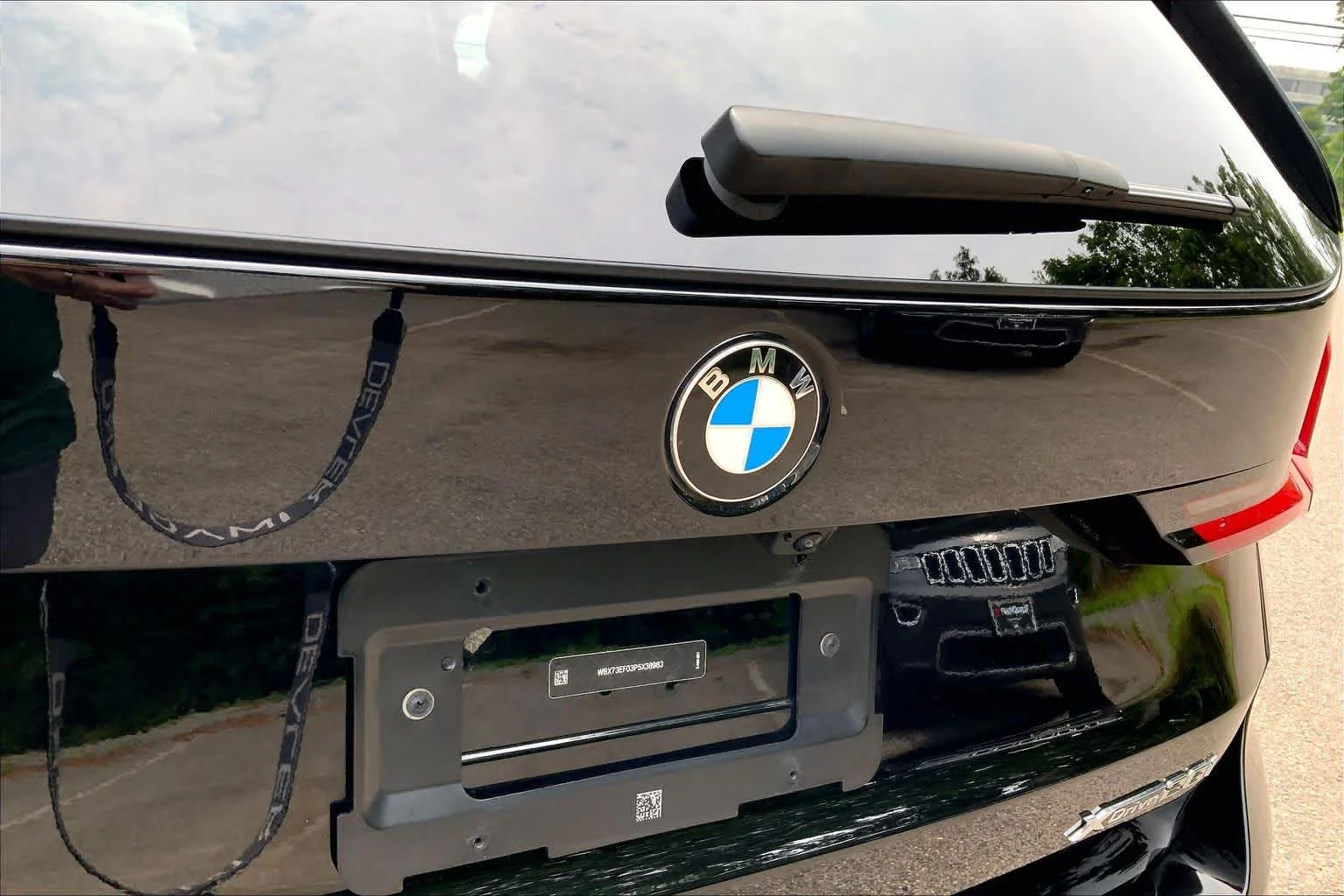 Used 2023 Jet Black BMW xDrive28i image 30