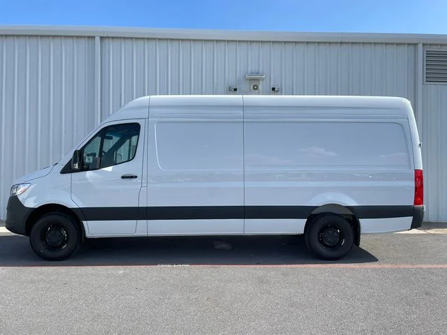 New 2026 White Mercedes-Benz Cargo 170 WB image 18