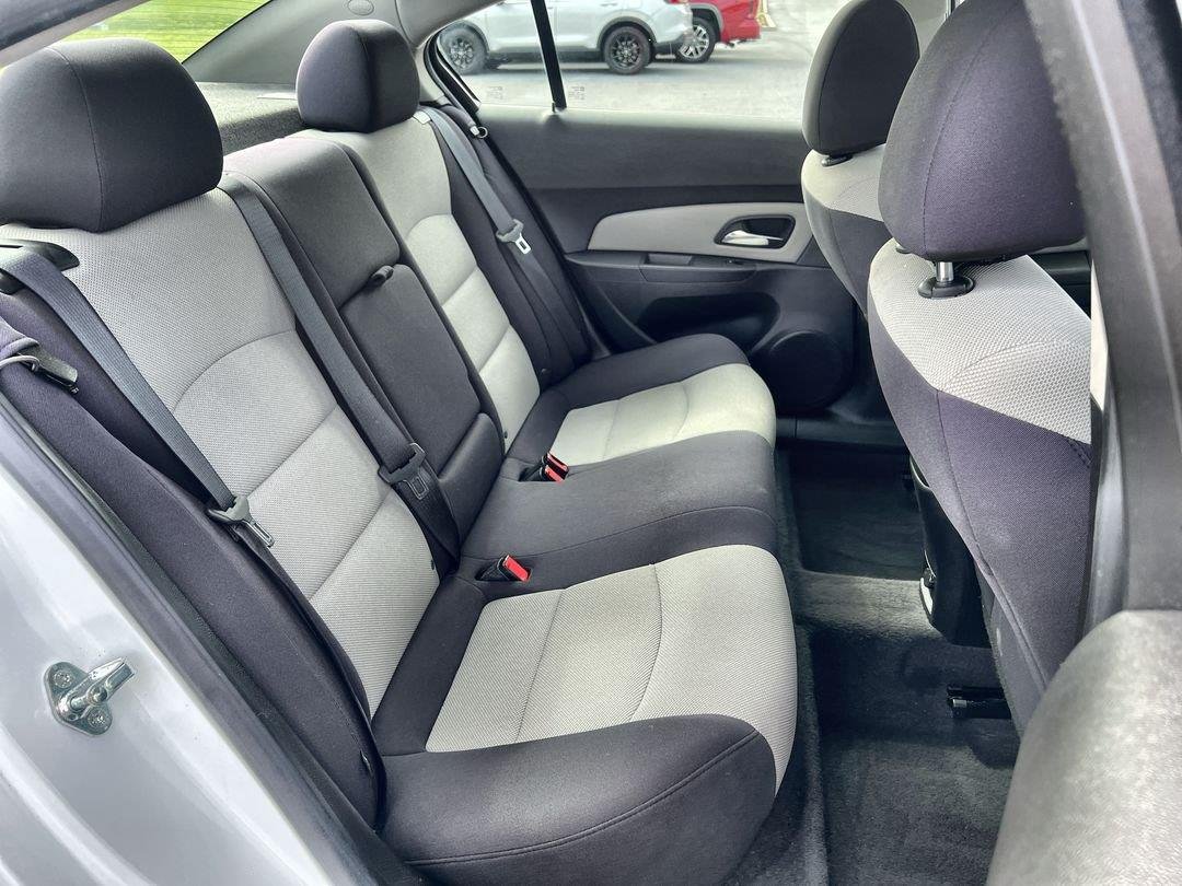 Used 2013 Summit White Chevrolet LS image 21